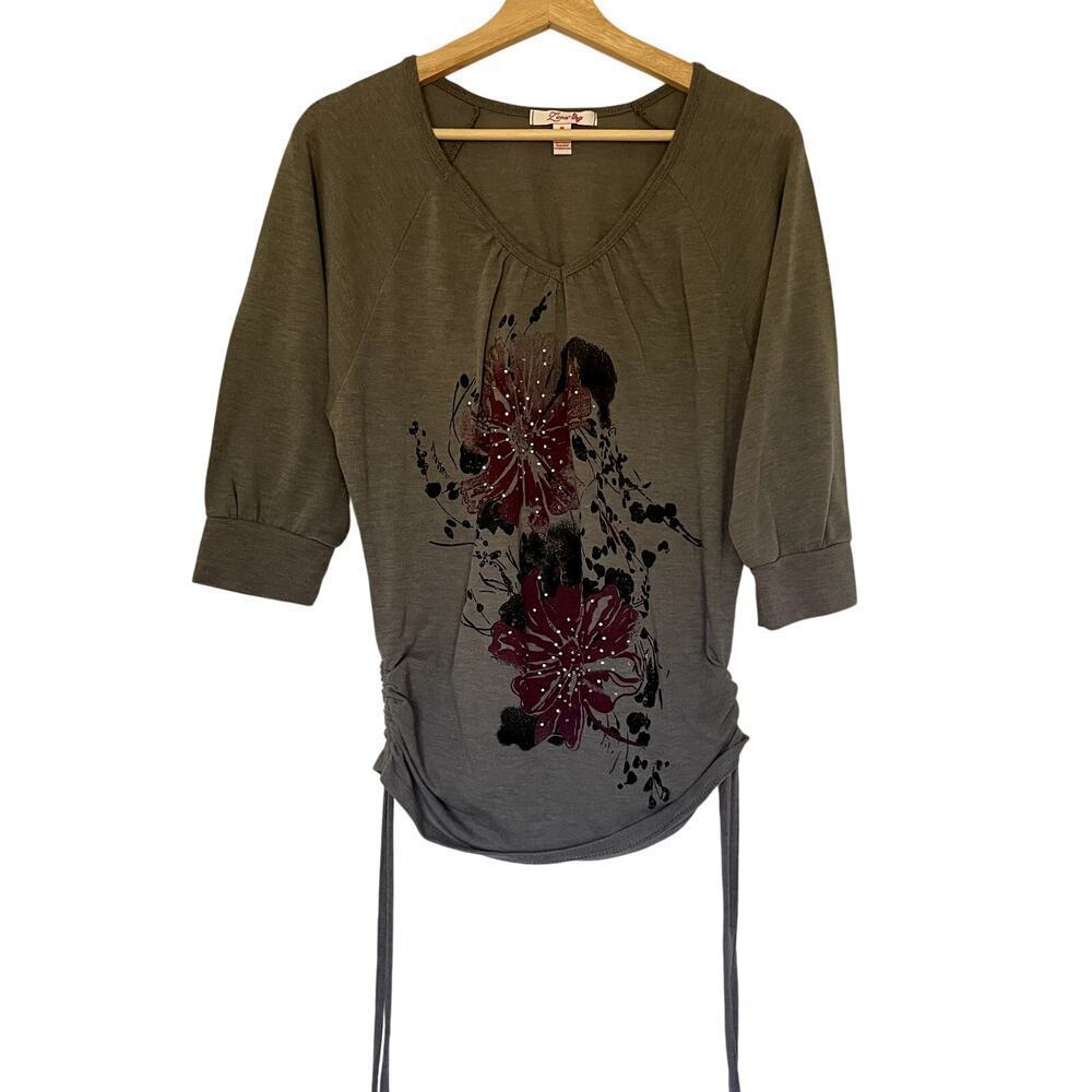 Zena butterfly grey flower decal 3/4 sleeve shirt women's top size M casual